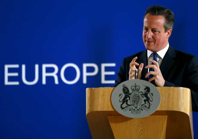 Time to start bombing militants in Syria: Cameron