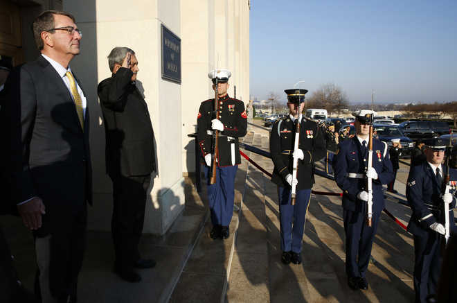 Parrikar holds talks with Carter at Pentagon