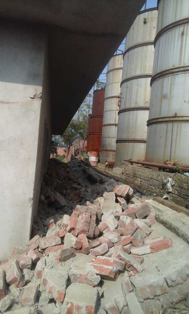 Labourer killed in wall collapse