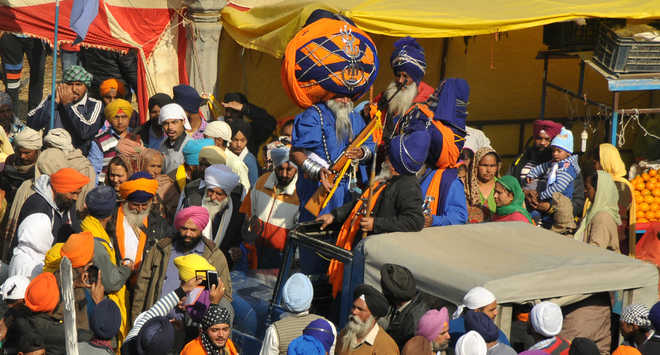 Nihangs steal the show with Gatka in Fatehgarh Sahib