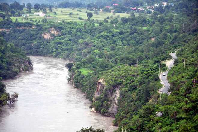 Tattapani loses sheen as river banks submerge