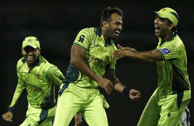 Pakistan beat Zimbabwe by 20 runs for first win
