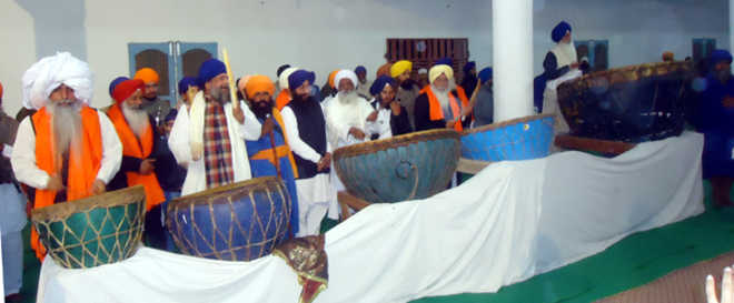 Hola Mohalla kicks off, Cong unlikely to hold conference