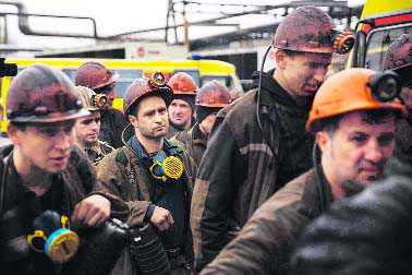 32 killed in Ukraine mine blast