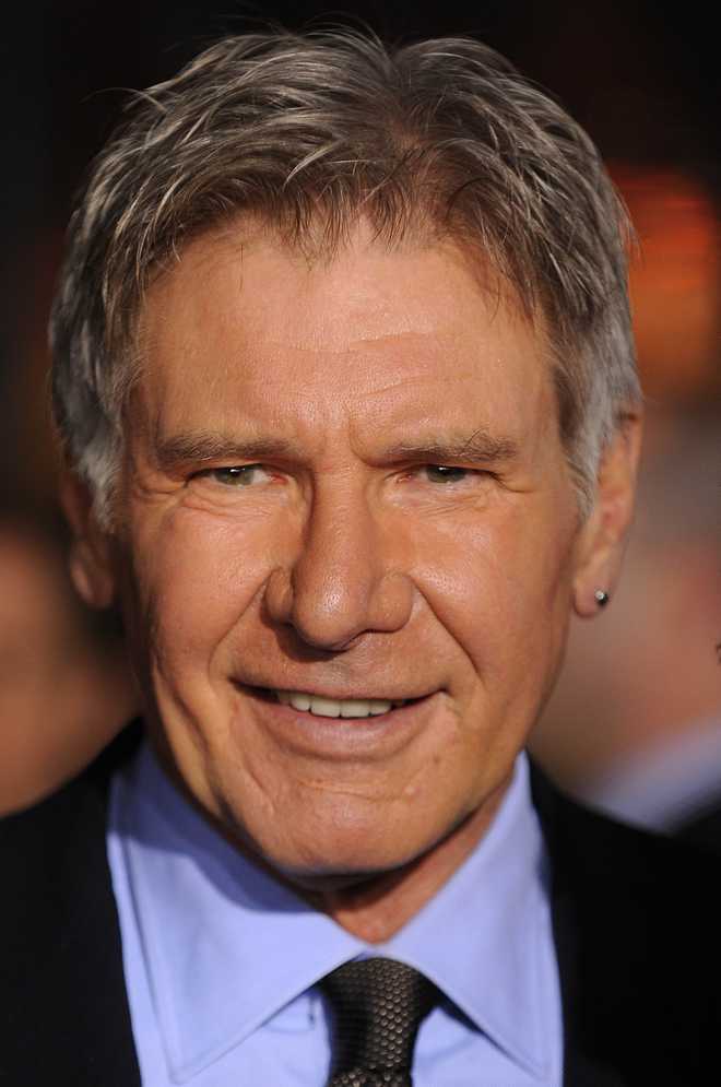 Harrison Ford badly hurt in LA plane crash