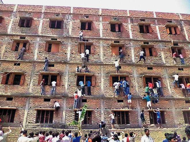 Heights of cheating, 515 students caught during matric exams in Bihar