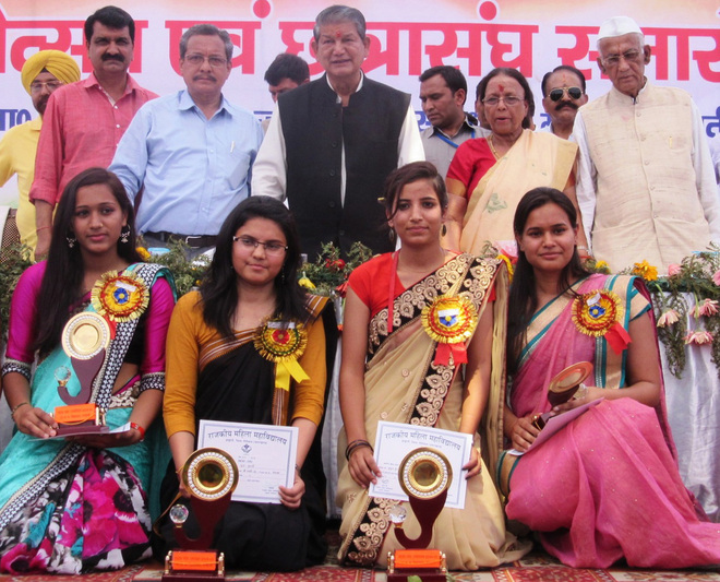 CM for strengthening girl education