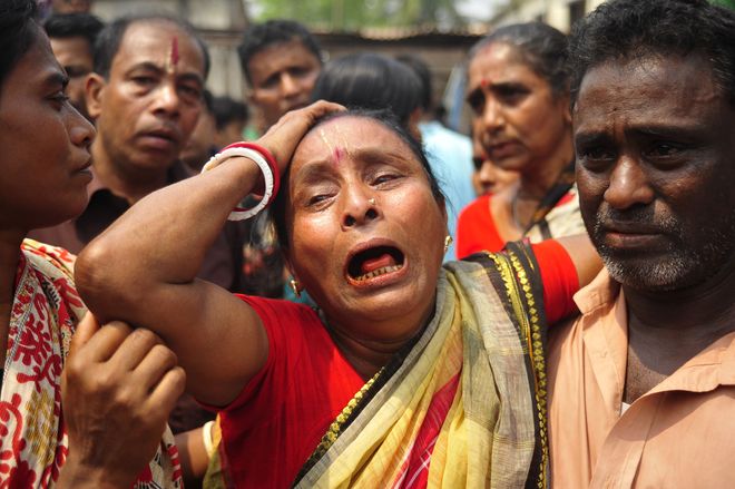 10 Hindu pilgrims die in stamped