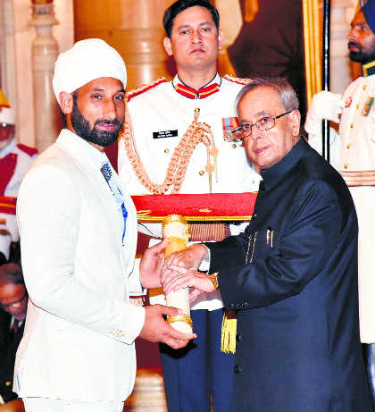 Sardar, Sindhu get Padma Shri award