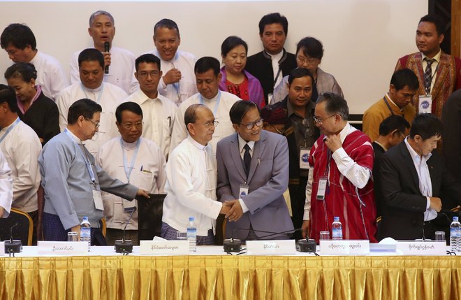 Myanmar govt, rebels sign draft truce deal