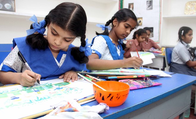 22 schools of Doon take part in Rupali art competition