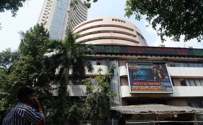 Sensex trades 125 points down; healthcare stocks hit