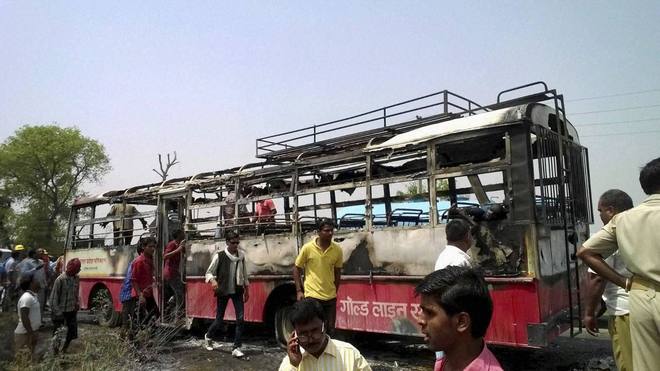 Nine die in Amethi bus fire