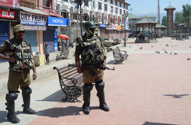 Kashmir shuts against Masarat’s detention