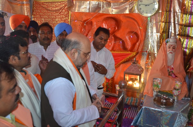 Amit Shah pays obeisance at historic Ram Tirath Temple