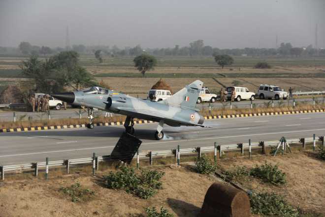 IAF hunts for more roads to land jets in emergency