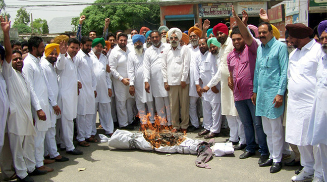 Cong, Jat Mahasabha protest fuel price hike, increase in taxes