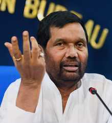 Will review reports of higher MSG in Maggi noodles: Paswan