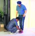 Bengal minister in shoelace row