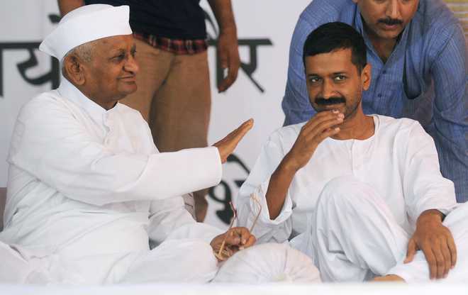 Court dismisses plea against Kejriwal, Anna Hazare