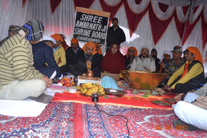 Amarnath board organises puja at Chandanwari
