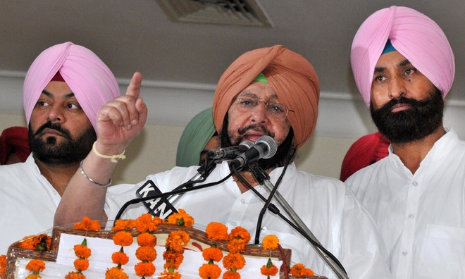 Capt attacks Bajwa, questions notices to three Cong leaders