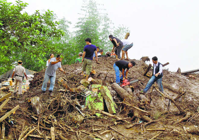 39 killed in Darjeeling landslides