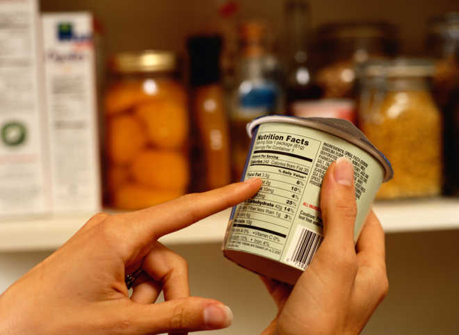Do food labels make us eat healthy?