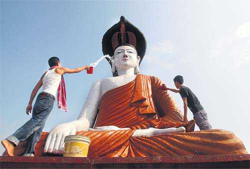 Explore Buddhist diplomacy
