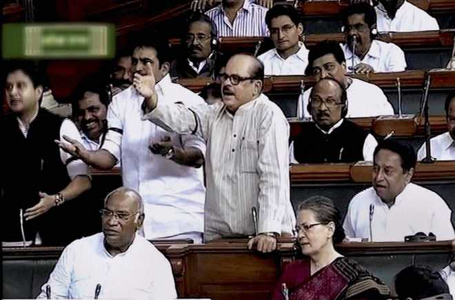 Lalit Modi row, Vyapam scam rock Parliament