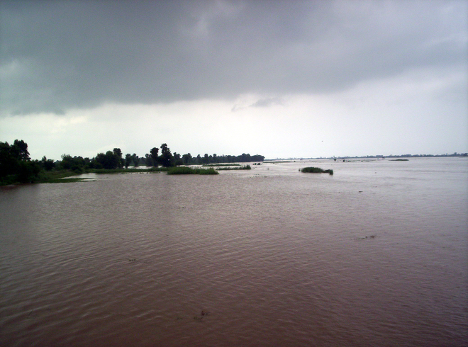 Bundh not strengthened, 50 villages face flood threat