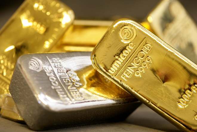 Gold may plunge to Rs 20,500 level, says India Ratings