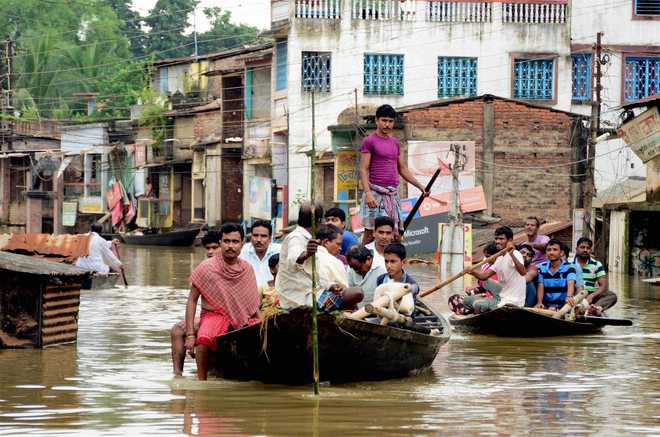 Floods wreak havoc, claim 81 lives in three states