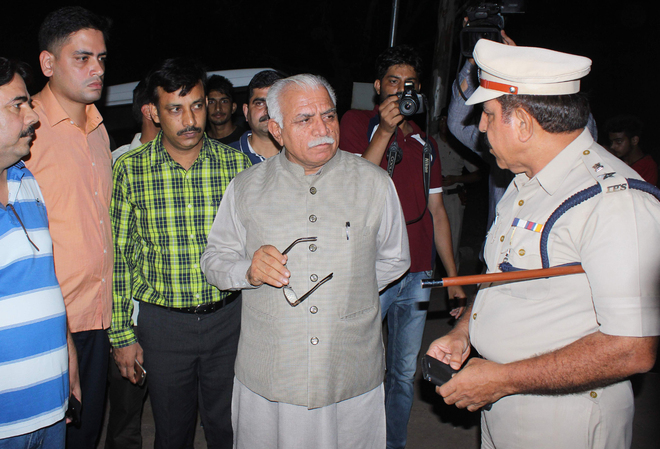 Haryana Chief Minister takes P’kula cops by surprise