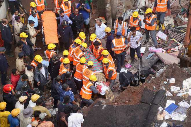 12 killed in Thane building collapse