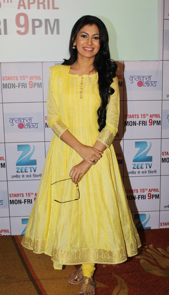 Pragya anarkali dresses 2025 kumkum bhagya