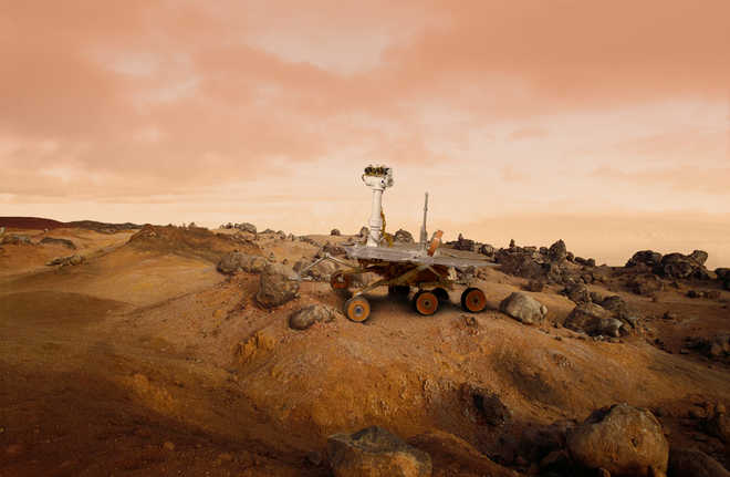 NASA Curiosity rover moves to new location on Mars