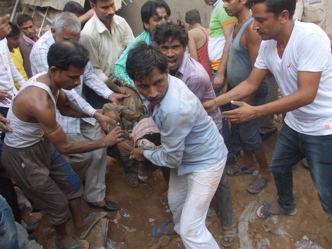 2 killed in Fatehabad building collapse