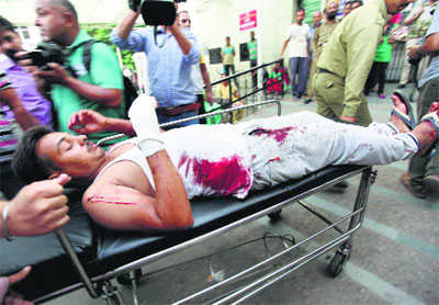 3 die, 17 hurt as Pak pounds Jammu villages