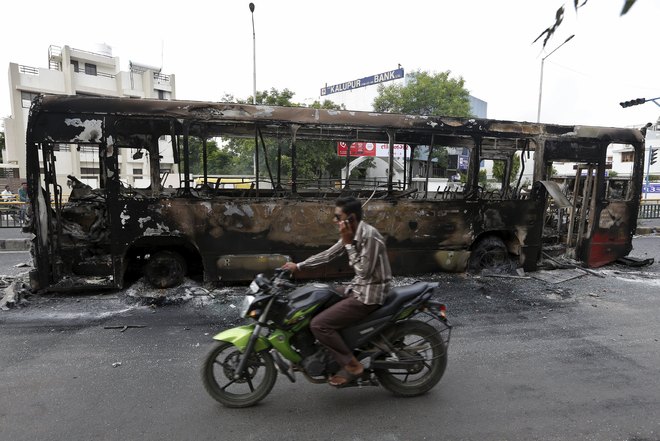 ‘Excessive police force’ led to Gujarat violence