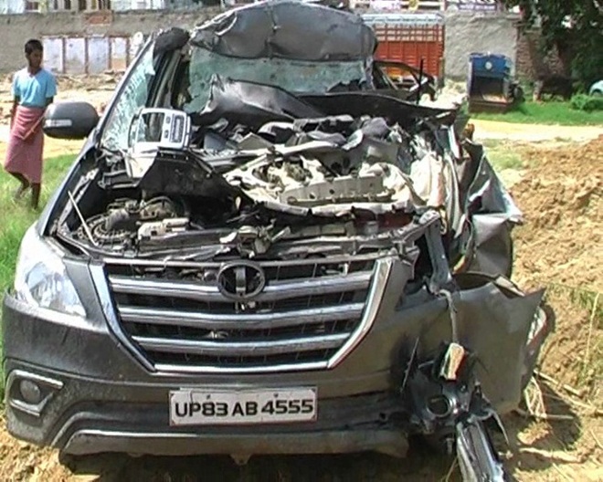 3 die as SUV collides with truck : The Tribune India