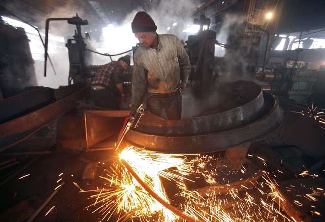 India may miss growth target as GDP dips to 7%