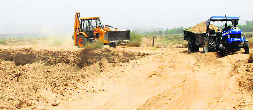 With Sutlej swelling, sand mafia shifts to village ponds