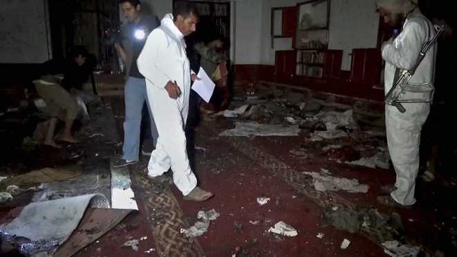 Two suicide bombings hit mosque in Yemen, 30 killed