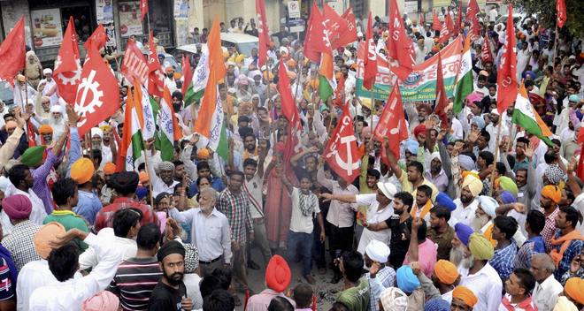 Unions’ strike hits life, 2 Left MLAs hurt in Bengal clashes