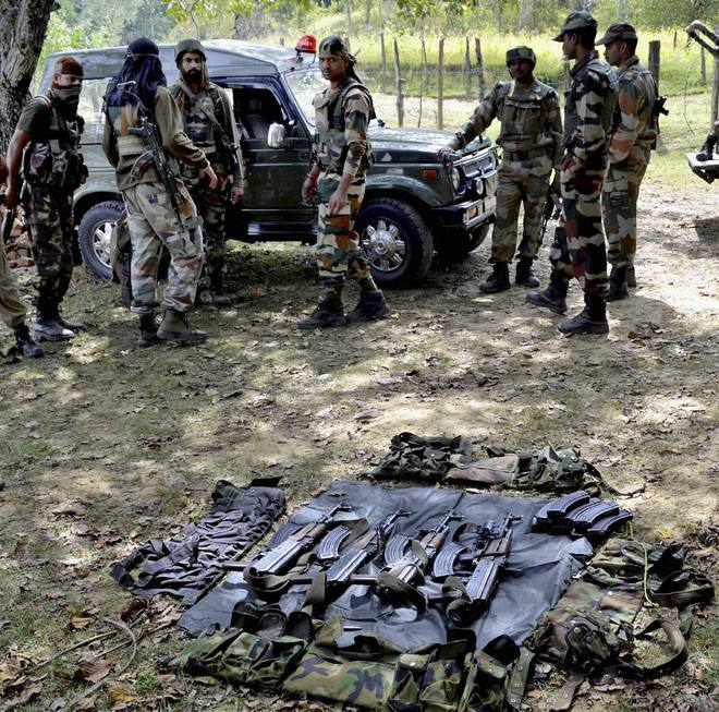 Elite commando, 4 militants killed in Handwara encounter