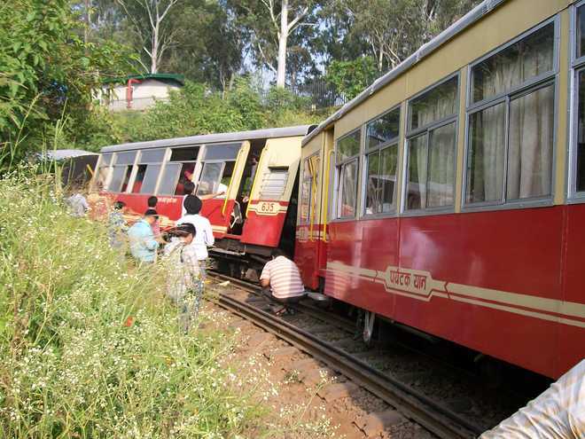 2 British nationals killed as train derails on Shimla-Kalka track