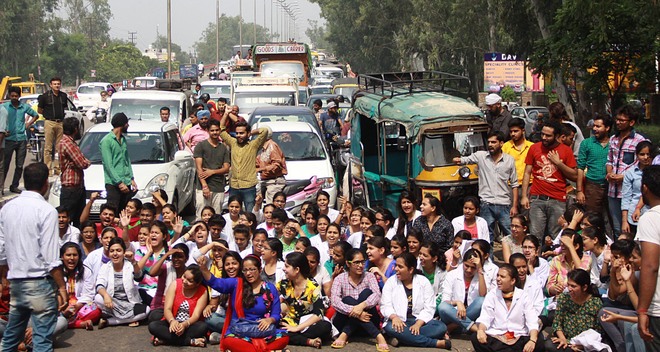 DAV Ayurvedic College students hold protest block traffic in city