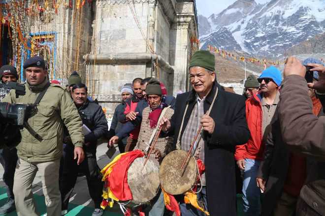 CM announces chopper services to Kedarnath from January 14