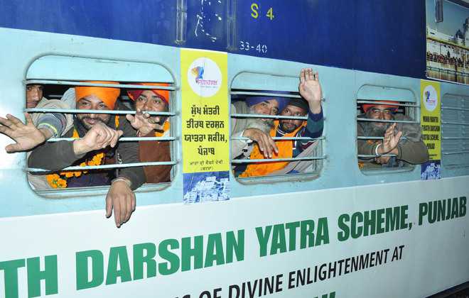 Rakhra flags off Tirath Yatra train to Nanded